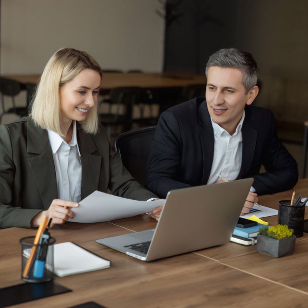 Obsługa prawna dla biznesu  Bartłomiej Łukomski bl-27